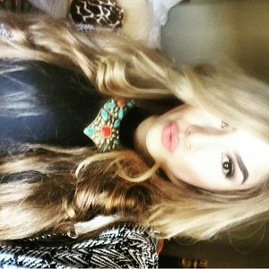 Meet your Posher, Lily